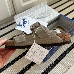 Birkenstock Arizona BS Sandals in Taupe